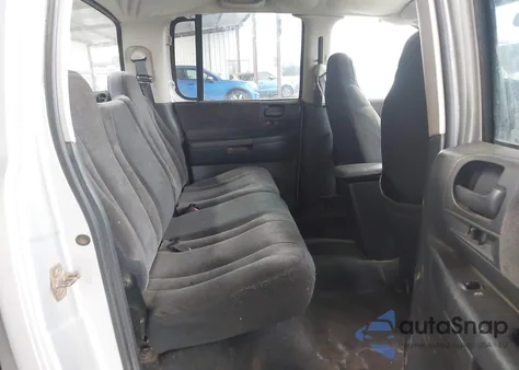 2004 Dodge Dakota Sport/Sxt from USA, damaged, VIN 1D7HG38N94S769824